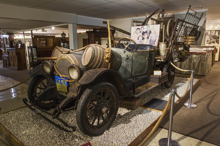 Beverly Hillbillies car at the Ralph Foster Museum